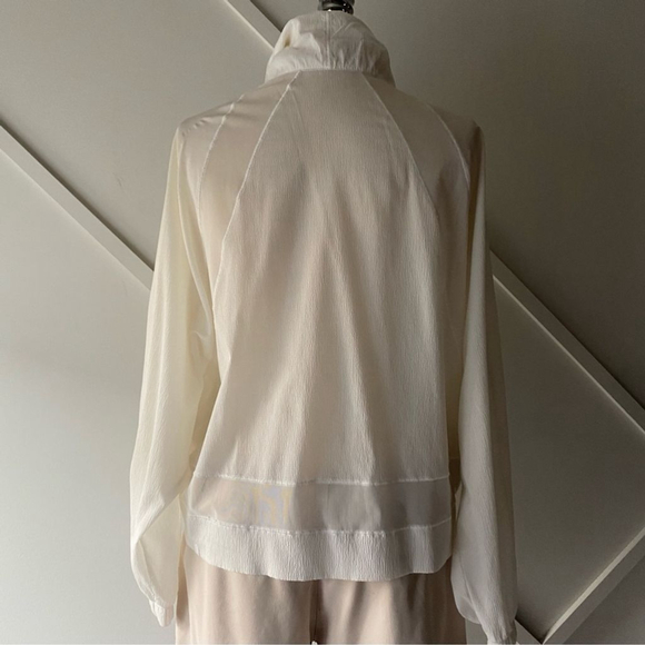 Lululemon In Depth Jacket - 4 - Picture 4 of 17